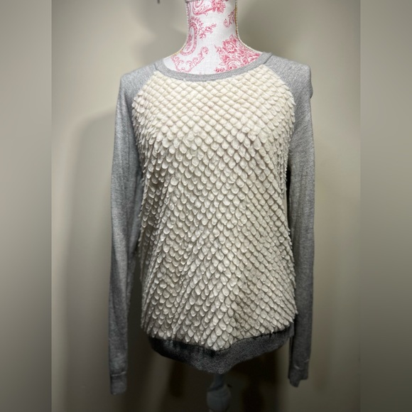 Ann Taylor Grey Cream Textured Wool Sweater size S - Picture 1 of 8